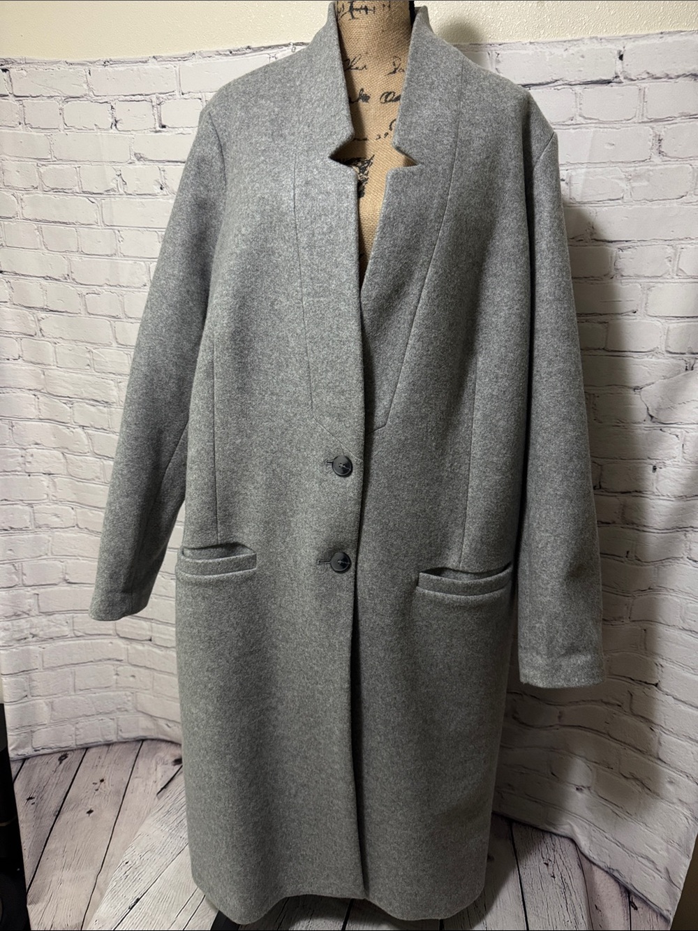 Like new! Old Navy Fully Lined XXL Tall Classic Grey Women's Poly-Acrylic-Wool
